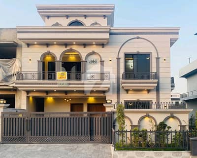 Get This Amazing 2275 Square Feet House Available In MPCHS - Block C1