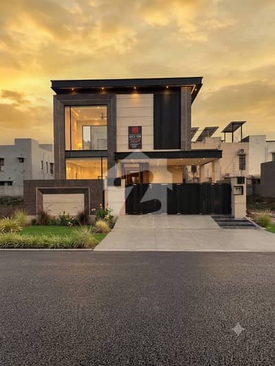 10 MARLA BRAND NEW MODERN HOUSE NEAR TO PARK DHA PHASE 6