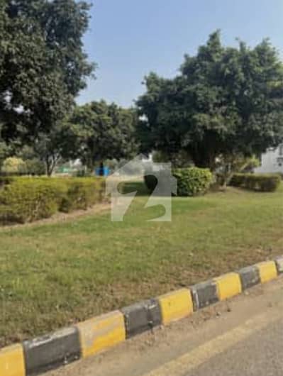 5 Marla Plot For Sale In Bankers Avenue