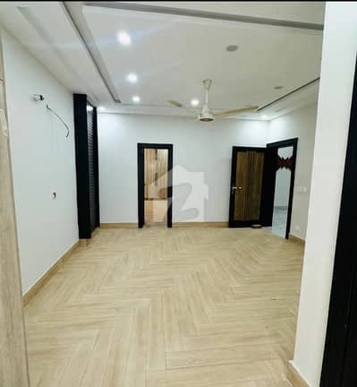 Premium Upper Portion For Silent Office Rent In Gulberg | Separate Gate & Garage | Ideal For Software House / Corporate Office