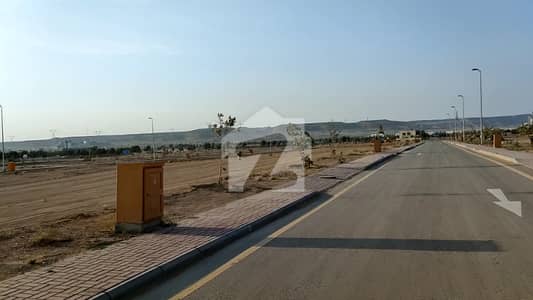 272sq Yd Category Plots At Precicnt-30 Near Jinnah FOR SALE. Park Facing And Jinnah Face Plots Available 272sq Yd Category Plots At Precicnt-30 Near Jinnah FOR SALE. Park Facing And Jinnah Face Plots Available
