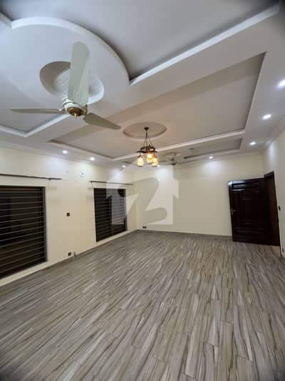 1 Kanal House Modern & Spacious Upper Portion for Rent