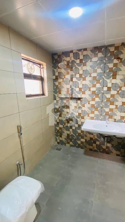 Luxury Brand New 4 Bed Apartment with Underground Parking