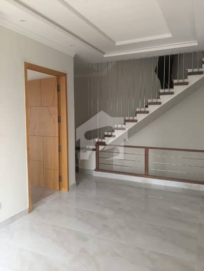 5 marlas corner facing park house for sale in M8 b1 Lake city