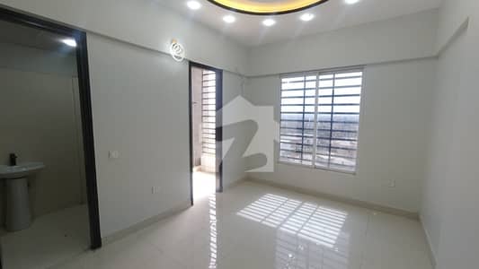 Stunning Prime Location 1750 Square Feet Flat In North Nazimabad - Block N Available
