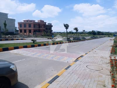 FAISAL TOWN BLOCK C 25*50 PLOT FOR SALE ON GOOD LOCATION FIRST COME FIRST AVAIL THIS BIG OPERTUINTY