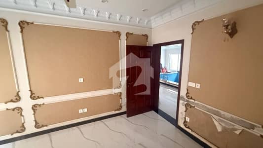 ڈی ایچ اے فیز 6 ڈی ایچ اے ڈیفینس,لاہور میں 6 کمروں کا 1 کنال مکان 6.5 لاکھ میں کرایہ پر دستیاب ہے۔