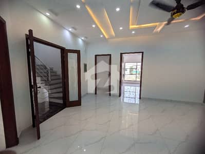 10 Marla Upper Portion For Rent 10 Marla Upper Portion For Rent