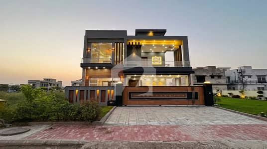 بحریہ ٹاؤن فیز 8 ۔ بلاک ایل بحریہ ٹاؤن فیز 8,بحریہ ٹاؤن راولپنڈی,راولپنڈی میں 7 کمروں کا 10 مرلہ مکان 4.1 کروڑ میں برائے فروخت۔ بحریہ ٹاؤن فیز 8 ۔ بلاک ایل بحریہ ٹاؤن فیز 8,بحریہ ٹاؤن راولپنڈی,راولپنڈی میں 7 کمروں کا 10 مرلہ مکان 4.1 کروڑ میں برائے فروخت۔