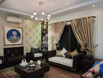 9 Marla Corner House for Sale in Bahria Town Lahore