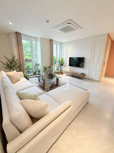 Brand New Luxurious 2 beds Fully Furnished Maid Room atched bath