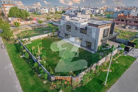 KANAL BUNGALAW KANAL LAWN NEAR KFC House For Sale in DHA, LAHORE