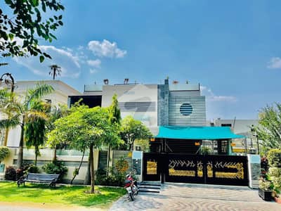 One Kanal Slightly Used Ultra Modern Designer Owner Build Bungalow For Sale At Prime Location Of DHA Lahore Near To Park Masjid & Commercial Market.