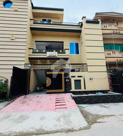 Your Dream Prime Location 5 Marla House Is Available In Airport Housing Society - Sector 4