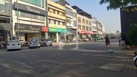 7 MARLA 5 Floors PLAZA FOR SALE Monthly Rental Income: Rs. 8.5 Lac DHA LAHORE PHASE 1 BLOCK G |