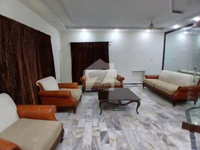 ڈی ایچ اے فیز 3 ڈی ایچ اے ڈیفینس,لاہور میں 5 کمروں کا 1 کنال مکان 2.5 لاکھ میں کرایہ پر دستیاب ہے۔ ڈی ایچ اے فیز 3 ڈی ایچ اے ڈیفینس,لاہور میں 5 کمروں کا 1 کنال مکان 2.5 لاکھ میں کرایہ پر دستیاب ہے۔