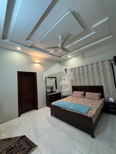 18 Marla Luxury Triple Storey House For Rent Satelite Town St No3 30 Feet Road