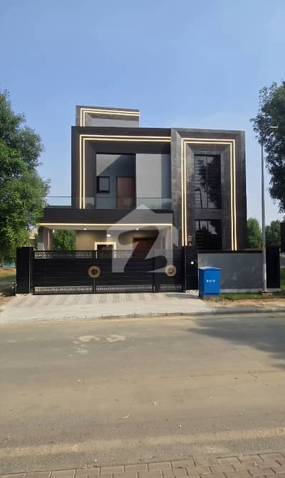 10Marla Ultra Modern Design House Available For Sale At The Hottest Location of Bahria Orchard Phase 1 Lahore