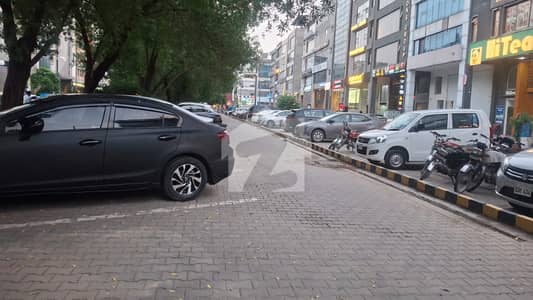 8 MARLA Commercial Plaza 7 Floors Rental Value: Rs. 12,50,000 Per Month DHA LAHORE PHASE 5 CCA