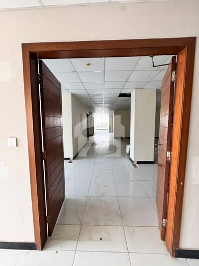 گلبرگ گرینز گلبرگ,اسلام آباد میں 16 مرلہ Studio دفتر 5.5 لاکھ میں کرایہ پر دستیاب ہے۔ گلبرگ گرینز گلبرگ,اسلام آباد میں 16 مرلہ Studio دفتر 5.5 لاکھ میں کرایہ پر دستیاب ہے۔