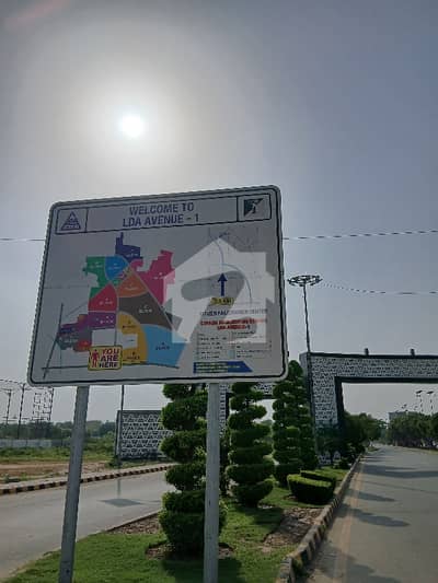 ایل ڈی اے ایوینیو ۔ بلاک سی ایل ڈی اے ایوینیو,لاہور میں 1 کنال رہائشی پلاٹ 3.6 کروڑ میں برائے فروخت۔ ایل ڈی اے ایوینیو ۔ بلاک سی ایل ڈی اے ایوینیو,لاہور میں 1 کنال رہائشی پلاٹ 3.6 کروڑ میں برائے فروخت۔