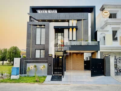 SEMI FURNISHED 10 MARLA NEW BRAND DOUBLE STORY HOUSE AVAILABLE FOR SALE, IN CITI HOUSING GUJRANWALA ON PRIME LOCATION.