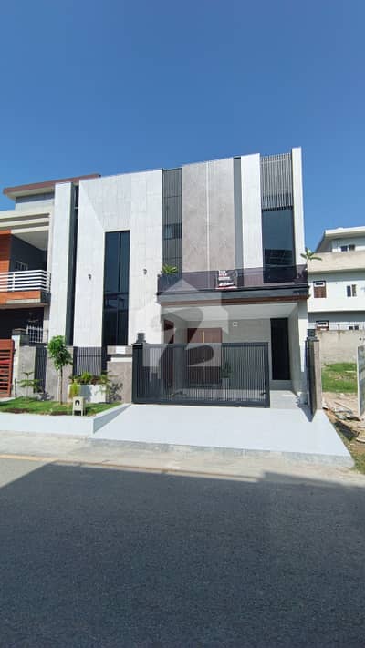 FOR SALE - 8 Marla Beautiful House in Faisal Town Block A* *Location:* Faisal Town Block A - Prime Location FOR SALE - 8 Marla Beautiful House in Faisal Town Block A* *Location:* Faisal Town Block A - Prime Location
