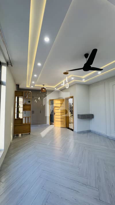10 MARLA HOUSE FOR SALE FAISAL TOWN BLOCK B 10 MARLA HOUSE FOR SALE FAISAL TOWN BLOCK B