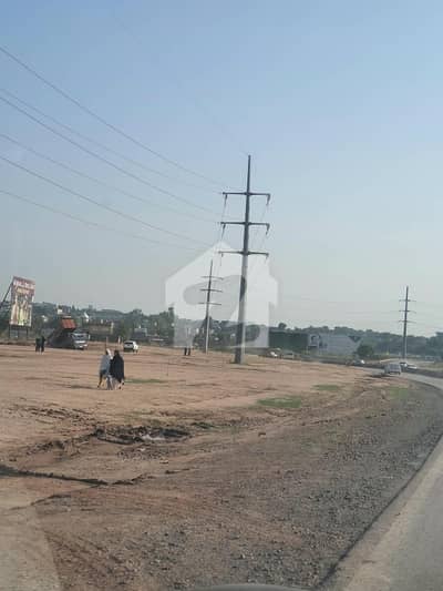 مارگلہ انکلیو مارگلہ ایونیو,اسلام آباد میں 1 کنال رہائشی پلاٹ 6.5 کروڑ میں برائے فروخت۔