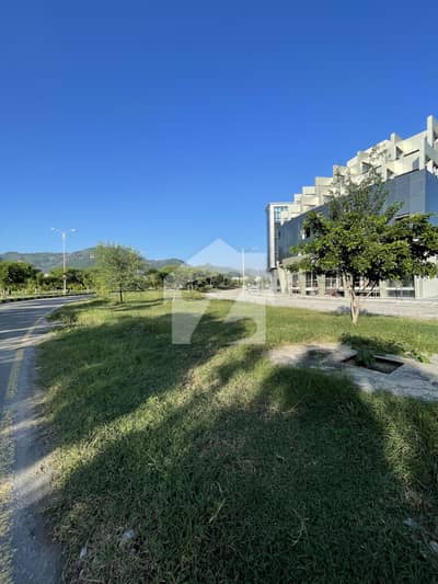 4 Marla Plot For Sale In E12