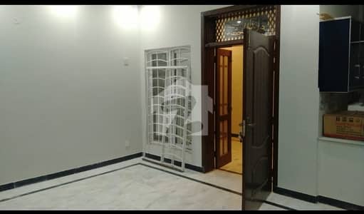 گلریز ہاؤسنگ سکیم راولپنڈی میں 5 کمروں کا 4 مرلہ مکان 1.8 کروڑ میں برائے فروخت۔