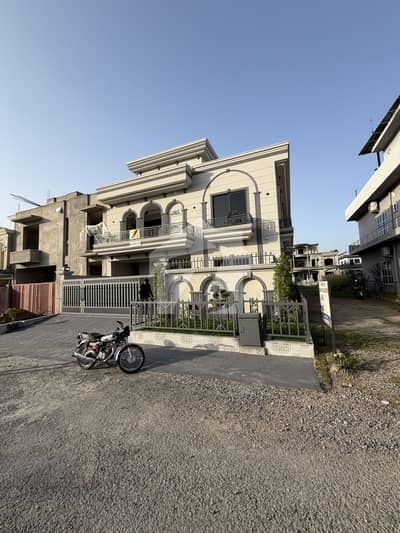 PREMIUM SHORT-CORNER DOUBLE-UNIT HOUSE | 3565 | B-17 BLOCK C1