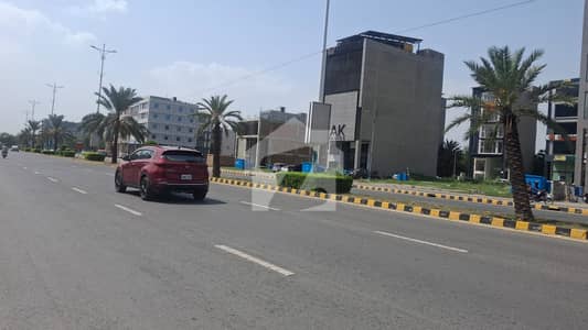 8 Marla Prime Commercial Location Plaza For Sale | 5 Floors | 9 Lac Monthly Rental Value