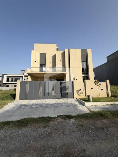 MODERN 10 MARLA HOUSE | 3570 | B-17 BLOCK D