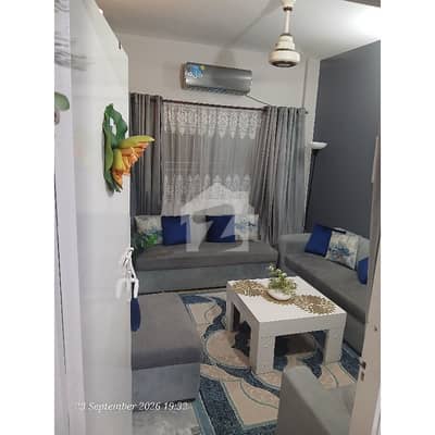 FLAT AVAILAIBLE FOR SALE IN SULAIRA VIP PROJECT SWEET WATER GATED PROJECT SECURED NEAR TO MAIN ROAD