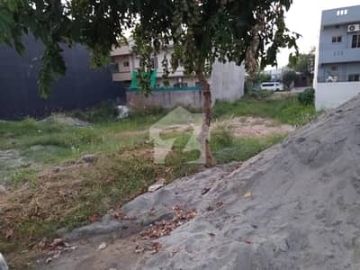Prime Location 10 Marla Plot For Sale F-17 Multi Gardens