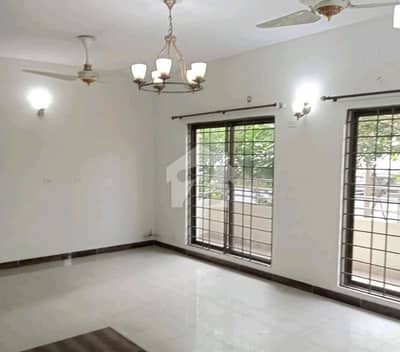 A Flat Of 12 Marla In Lahore