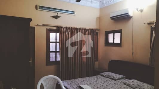 نارتھ ناظم آباد ۔ بلاک اے نارتھ ناظم آباد,کراچی میں 8 کمروں کا 8 مرلہ مکان 6.75 کروڑ میں برائے فروخت۔