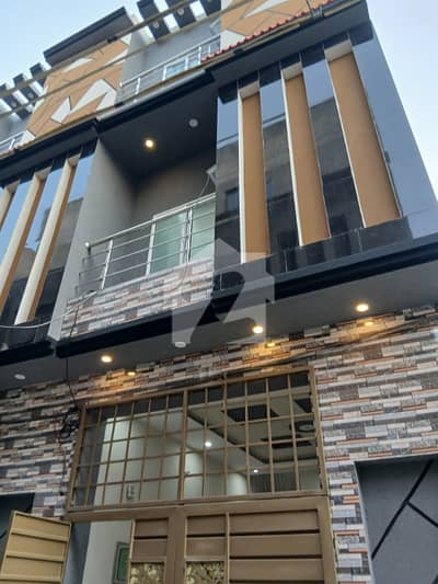 2.5 Marla Triple Story House For Sale