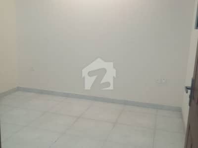 Dc Colony Flat For Rent (Lift Installed In Plaza)