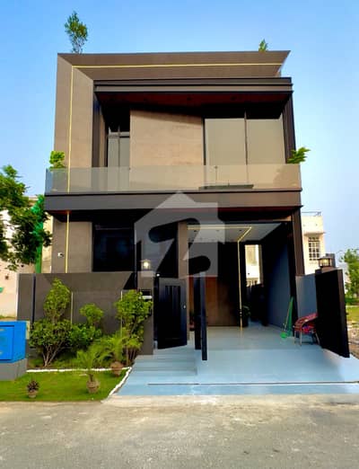 5 MARLA DESIGNER HOUSE AVAILABLE FOR SALE IN DHA PHASE 9 TOWN