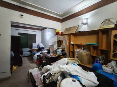 5 Marla VIP lower portion 2 bed+garage hot location Johar town