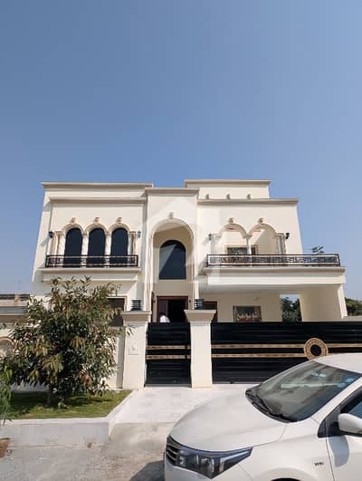 1Kanal Luxury Brand New House For Sale