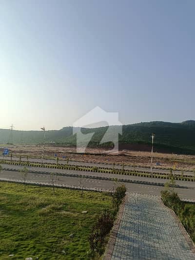 مارگلہ انکلیو مارگلہ ایونیو,اسلام آباد میں 1 کنال رہائشی پلاٹ 8.5 کروڑ میں برائے فروخت۔ مارگلہ انکلیو مارگلہ ایونیو,اسلام آباد میں 1 کنال رہائشی پلاٹ 8.5 کروڑ میں برائے فروخت۔