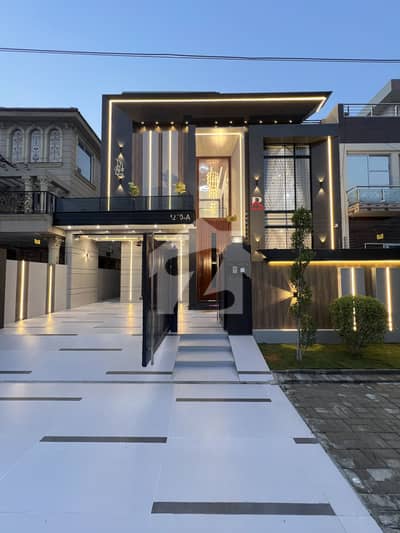 10 Marla Moderen House For Sale In Central Park Lahore 10 Marla Moderen House For Sale In Central Park Lahore