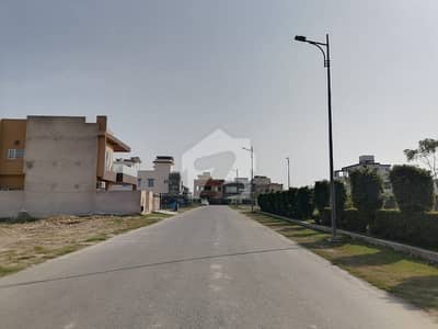 ڈریم گارڈن - بلاک ایف ڈریم گارڈن,پرانا شجاع آباد روڈ,ملتان میں 10 مرلہ رہائشی پلاٹ 2.0 کروڑ میں برائے فروخت۔ ڈریم گارڈن - بلاک ایف ڈریم گارڈن,پرانا شجاع آباد روڈ,ملتان میں 10 مرلہ رہائشی پلاٹ 2.0 کروڑ میں برائے فروخت۔