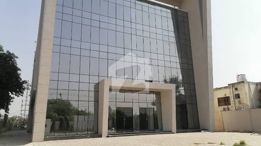 Huge Building Available For Rent