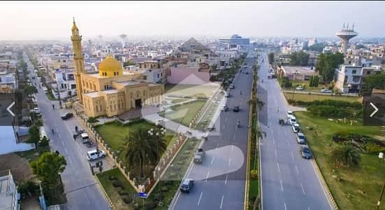 5 Marla Commercial Ground Floor Available For Rent For Office and Shop In Park View City Lahore. . . . . . 5 Marla Commercial Ground Floor Available For Rent For Office and Shop In Park View City Lahore. . . . . .