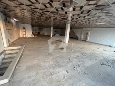 1 kanal hall available for rent in college Road