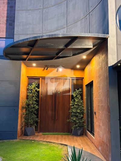 1 KANAL BRAND NEW 6 BEDROOM DOUBLE UNIT HOUSE FOR SALE